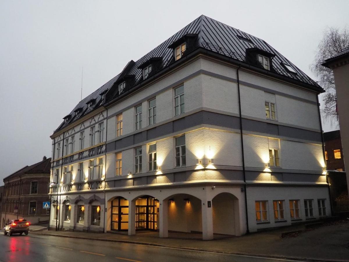 Henriks Hotell Skien Exterior foto