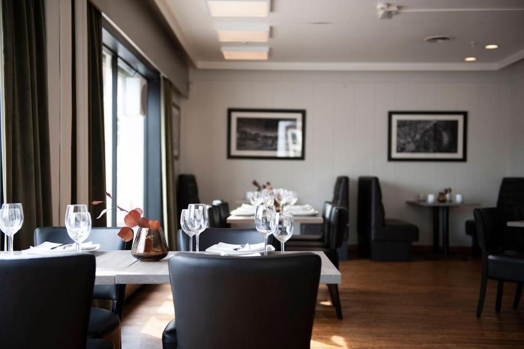 Henriks Hotell Skien Exterior foto