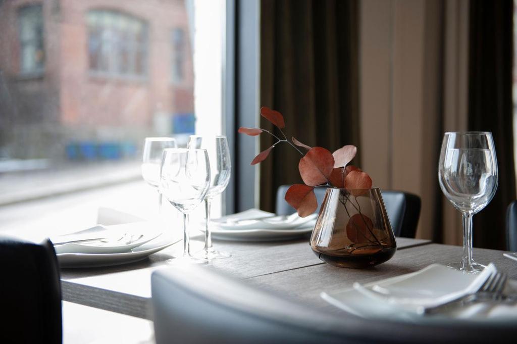 Henriks Hotell Skien Exterior foto